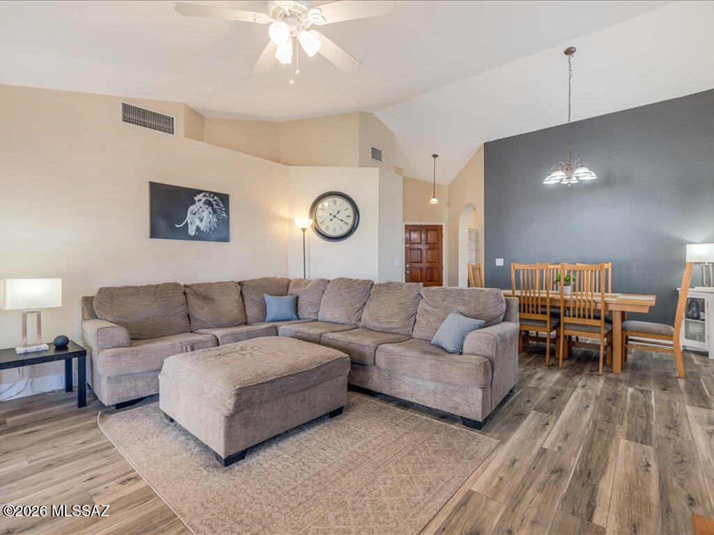 4372 W Blacksmith Street