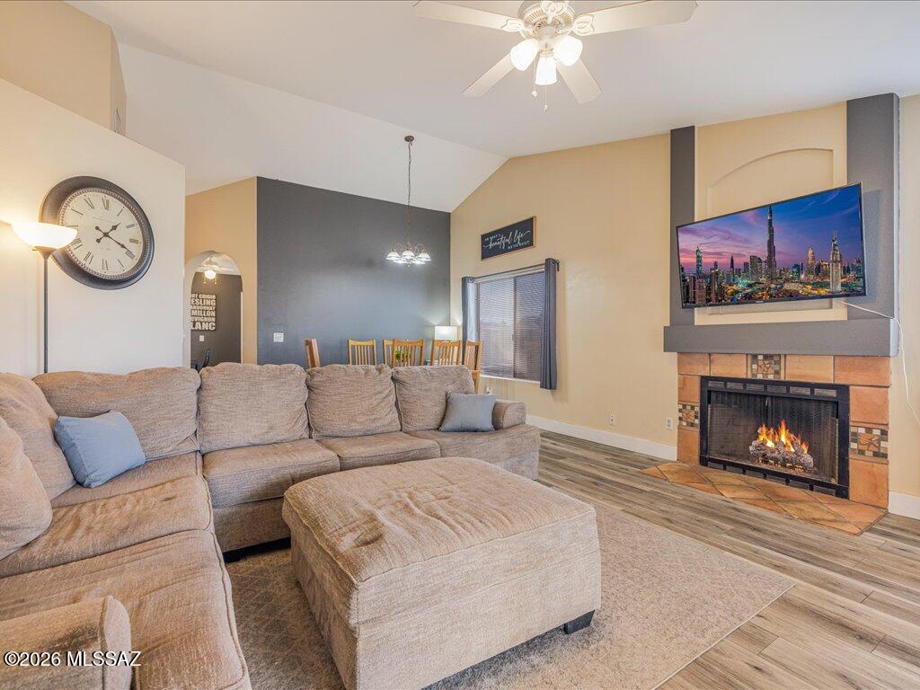 4372 W Blacksmith Street