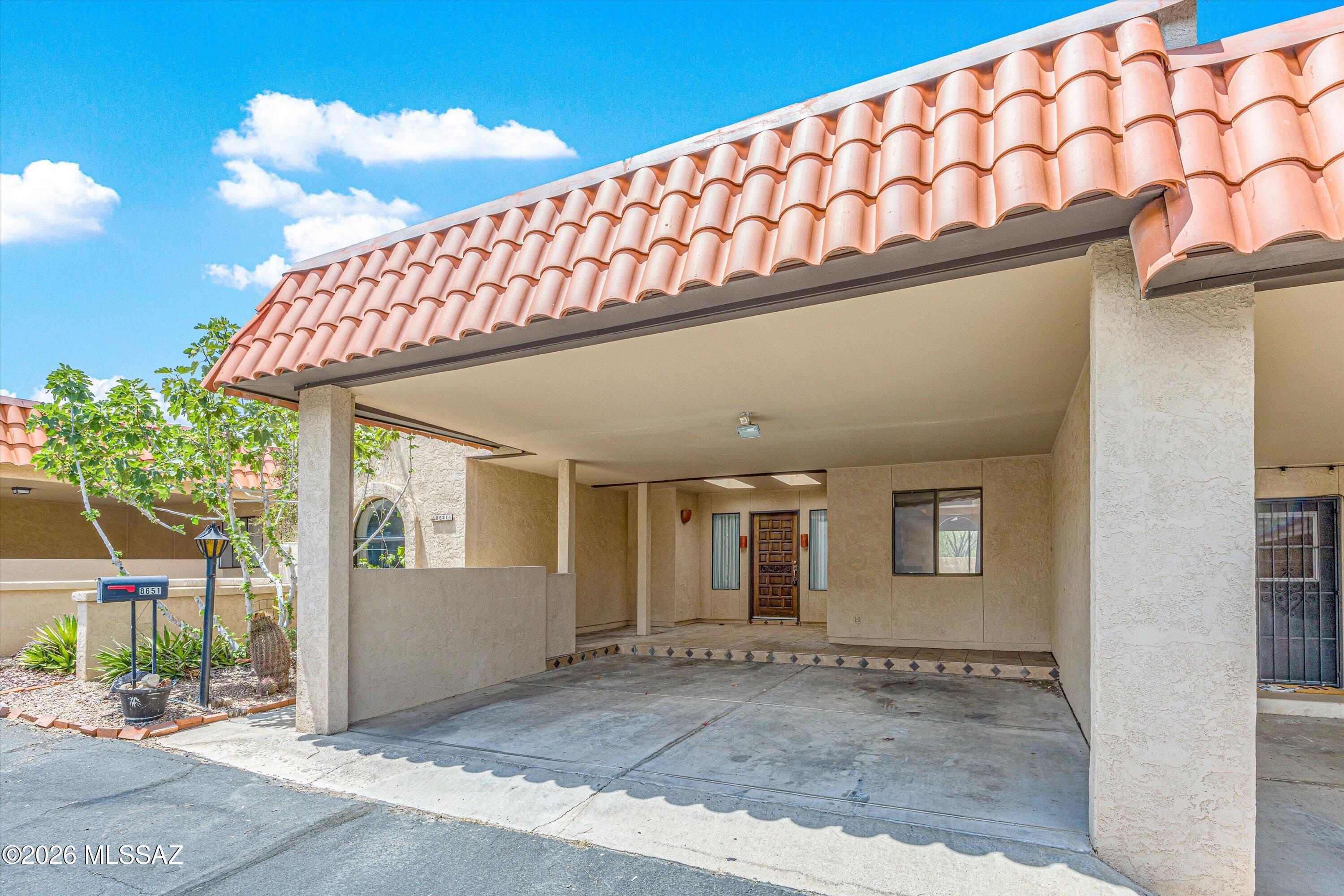 8651 N Avenida Amatista