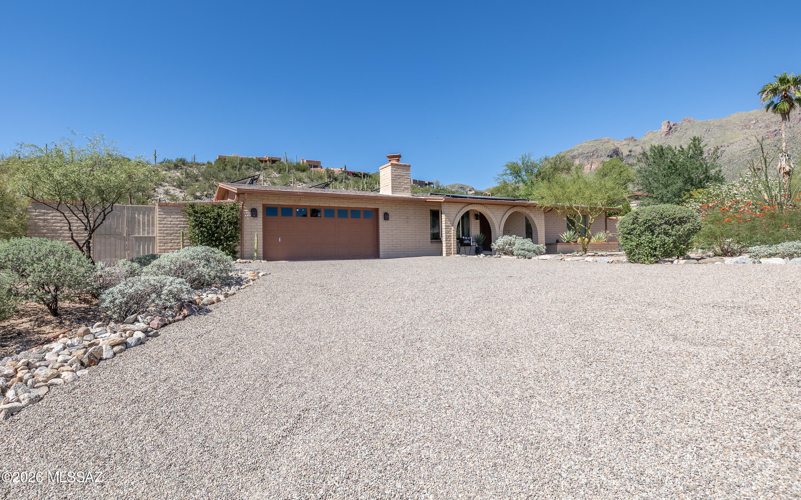 6841 N Quartzite Canyon Place
