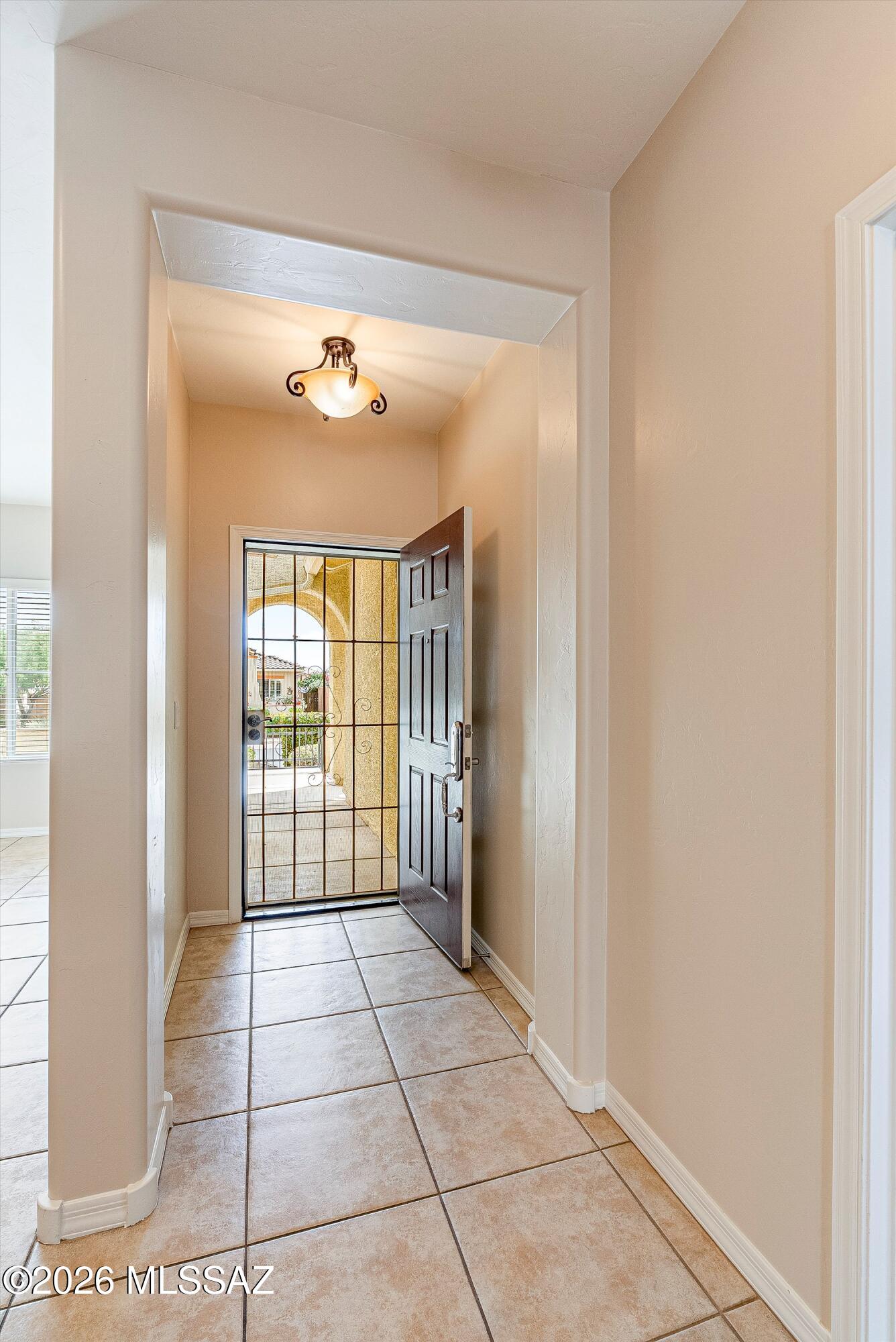 1106 W Montelupo Drive