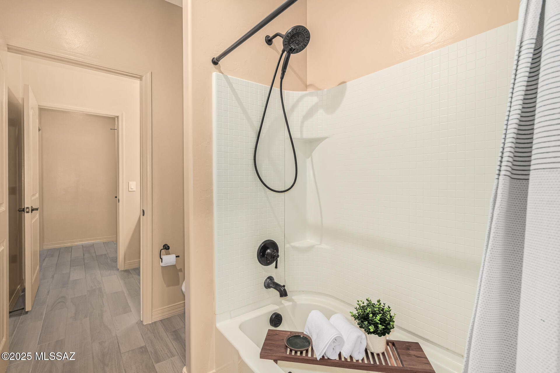 Rancho Del Lago (101-206) - Residential