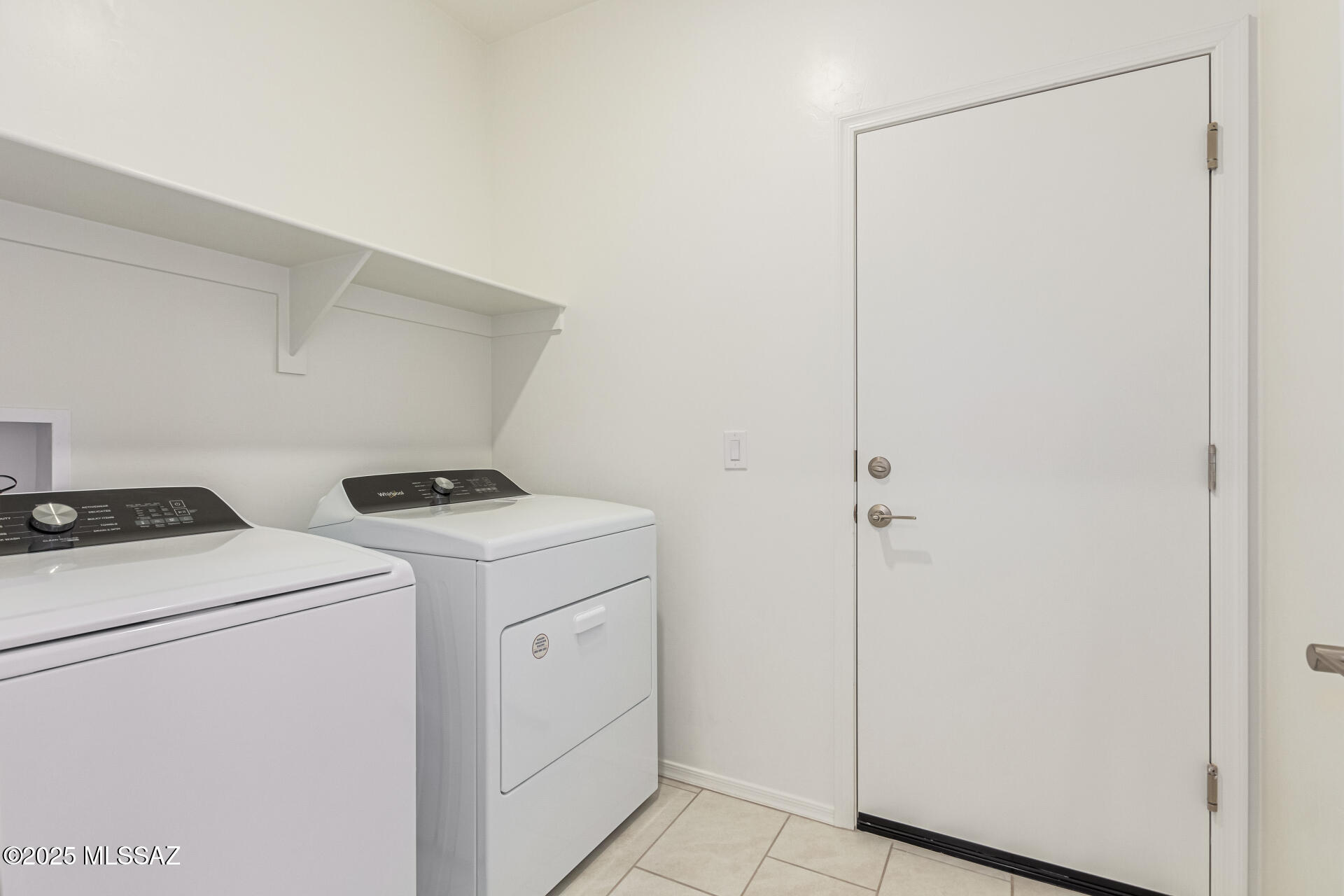 Vista Del Oro (1-108) - Residential Lease