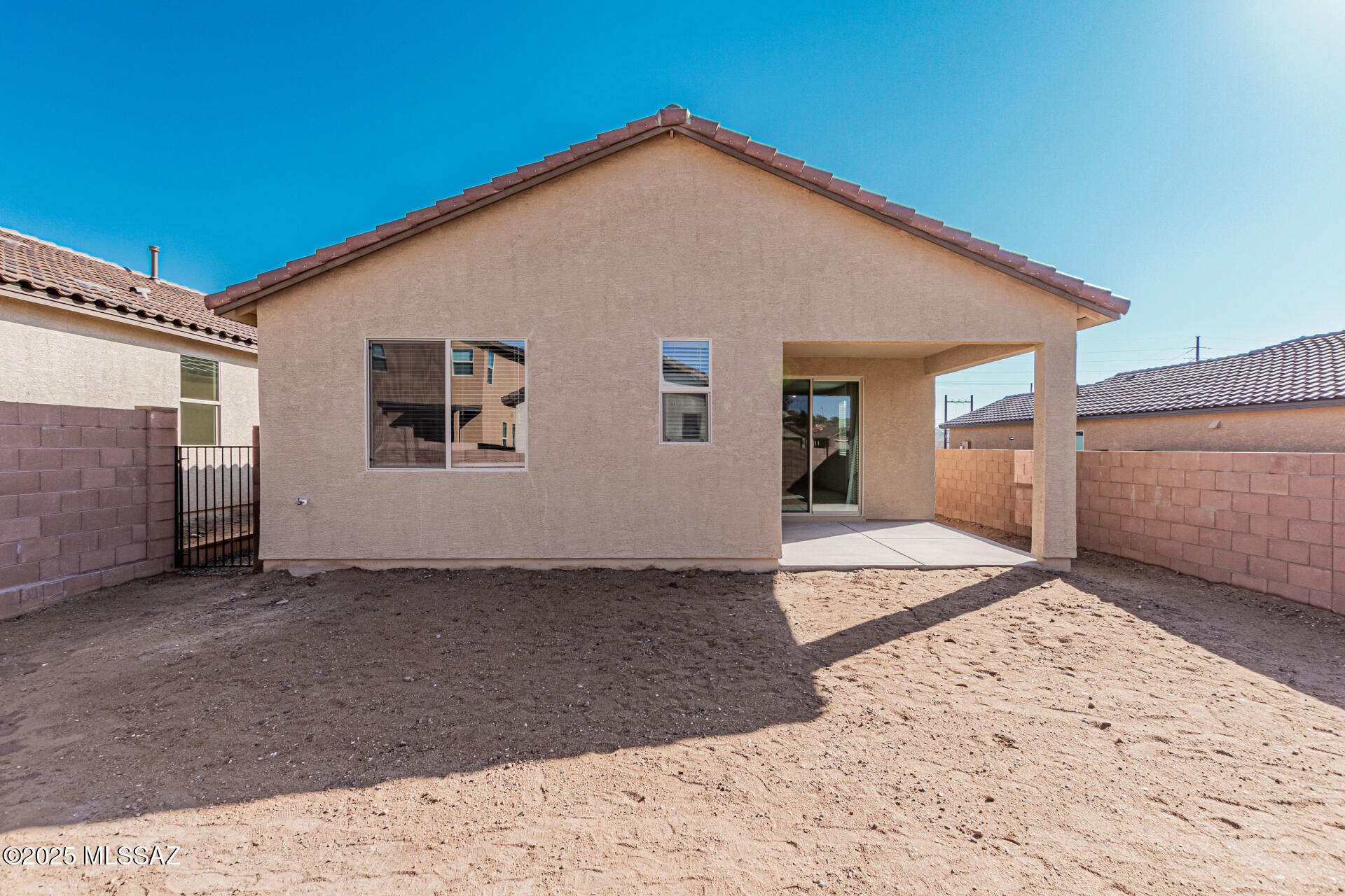 Vista Del Oro (1-108) - Residential Lease