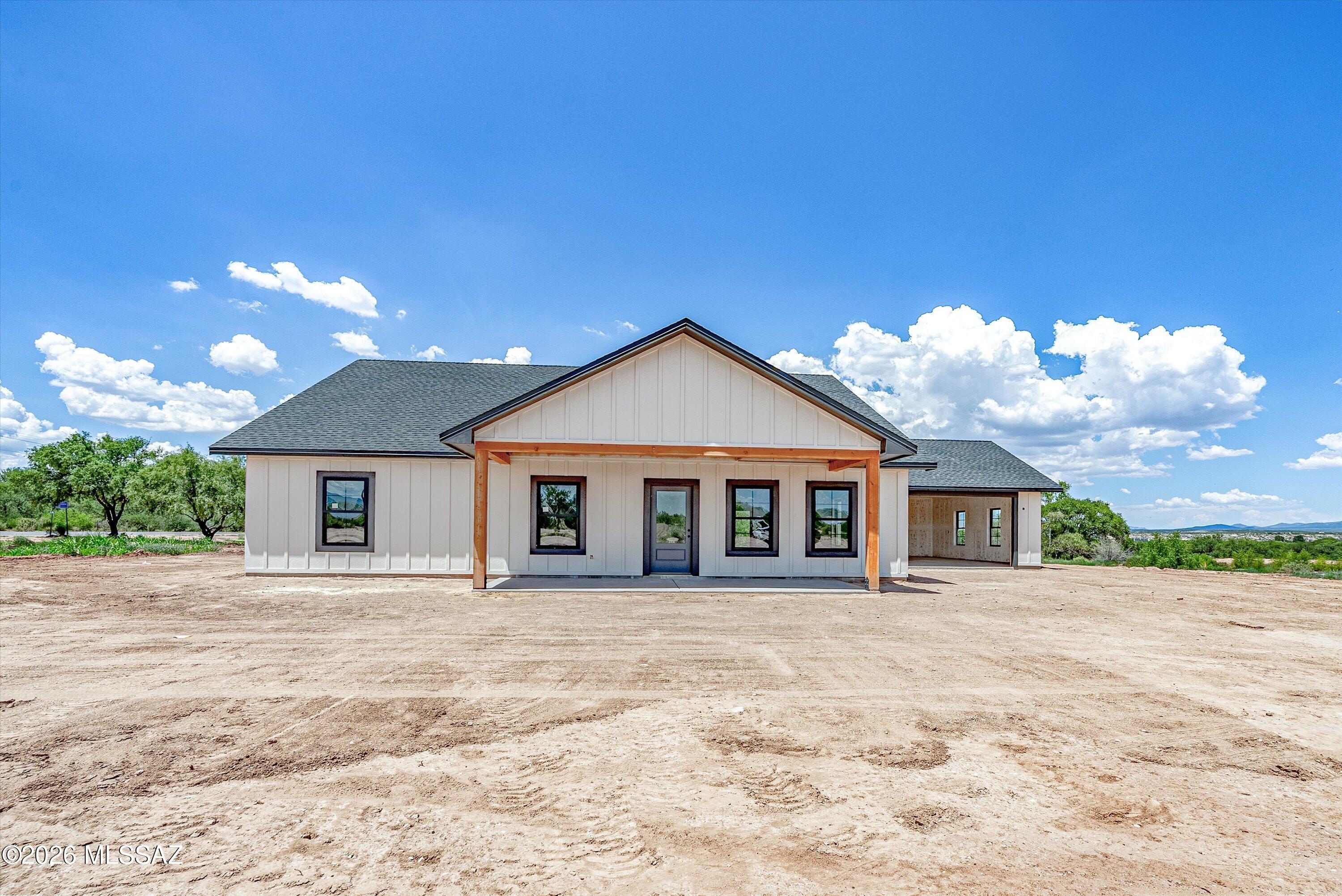 1261 N Ocotillo Road