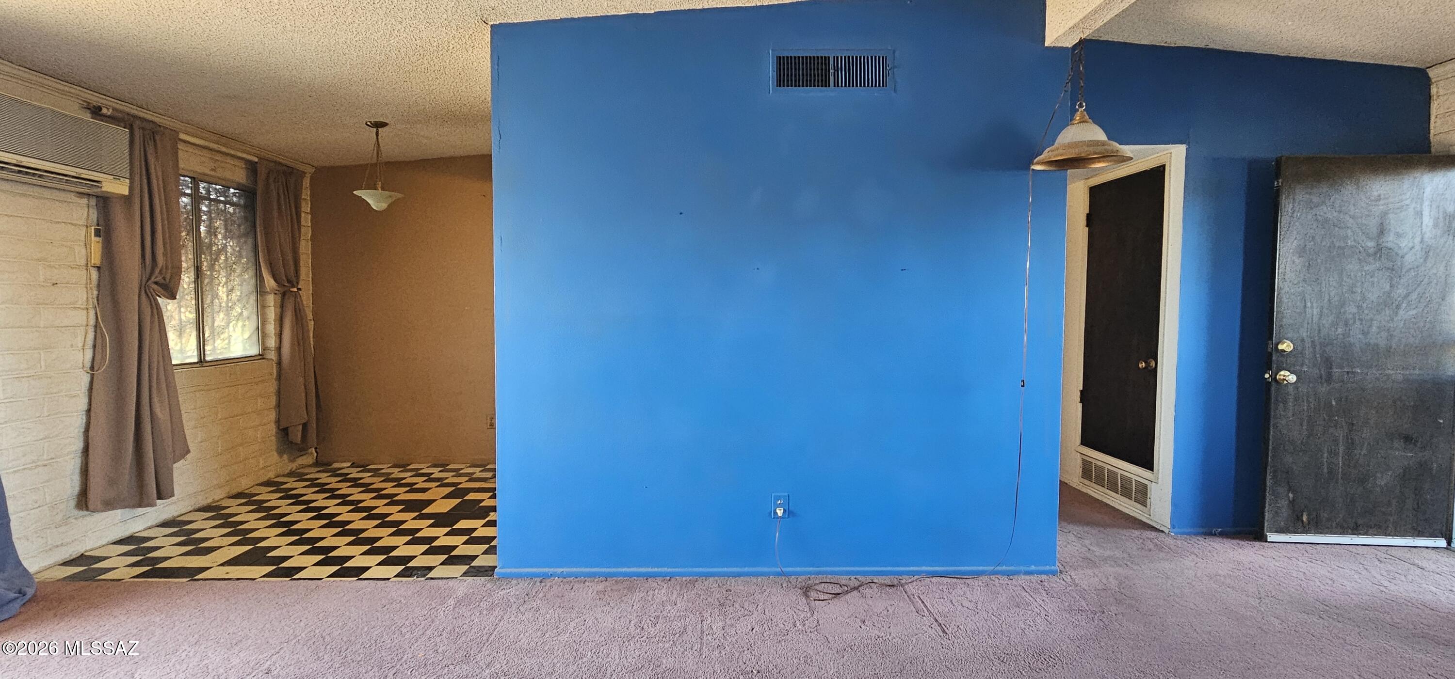 1121 W Pelaar Street