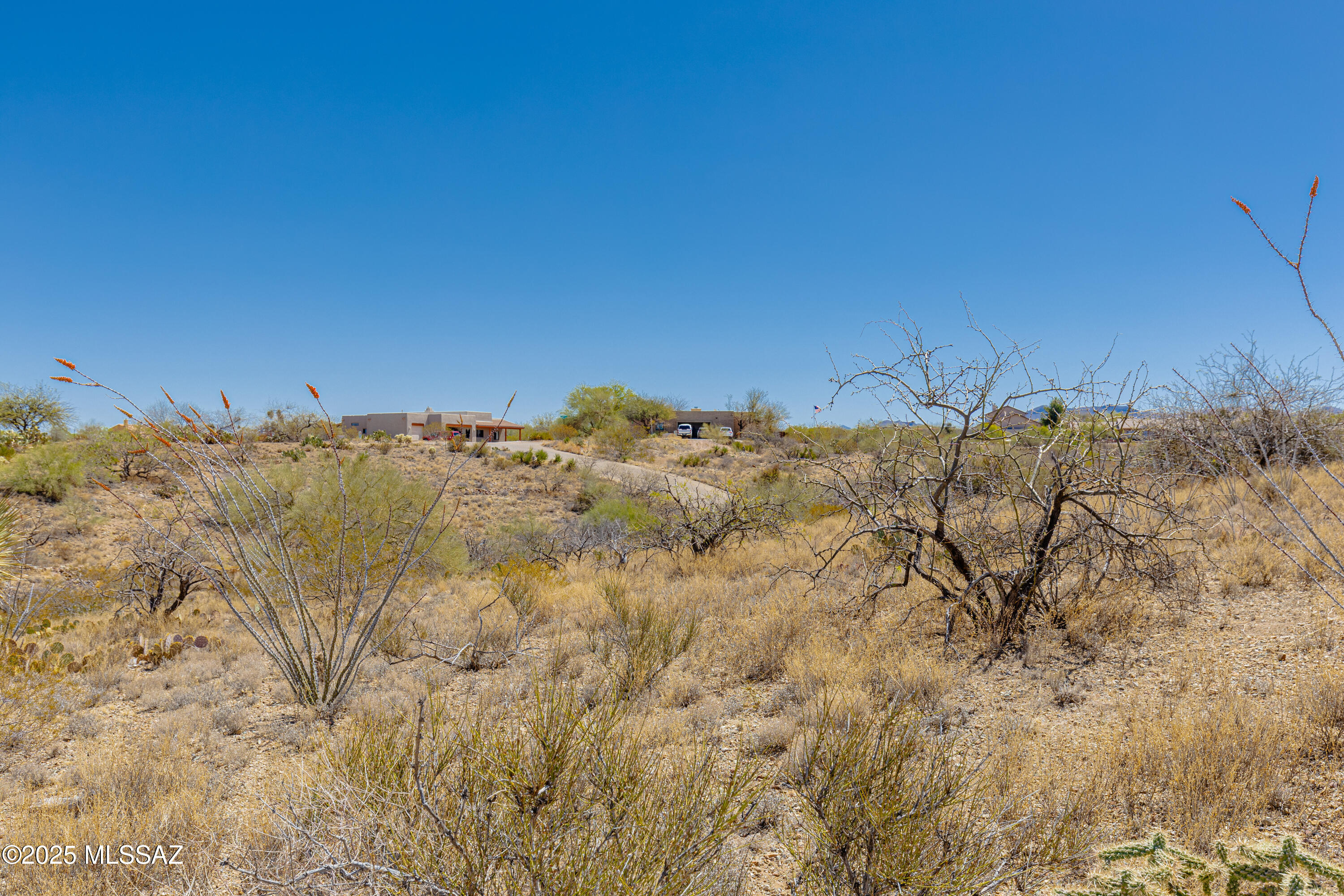 2629 E Maxine Place 8