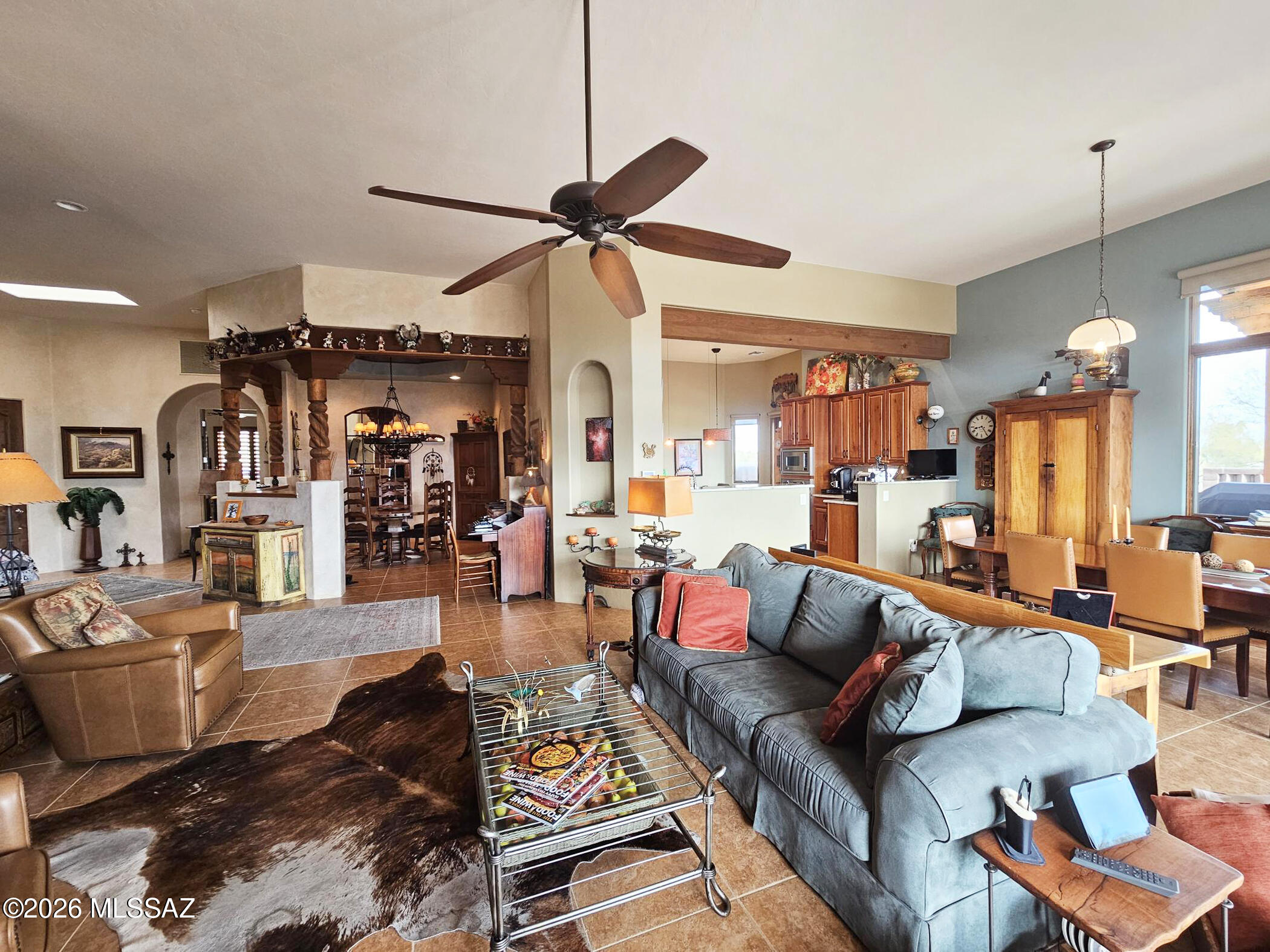 950 W Placita El Cueto