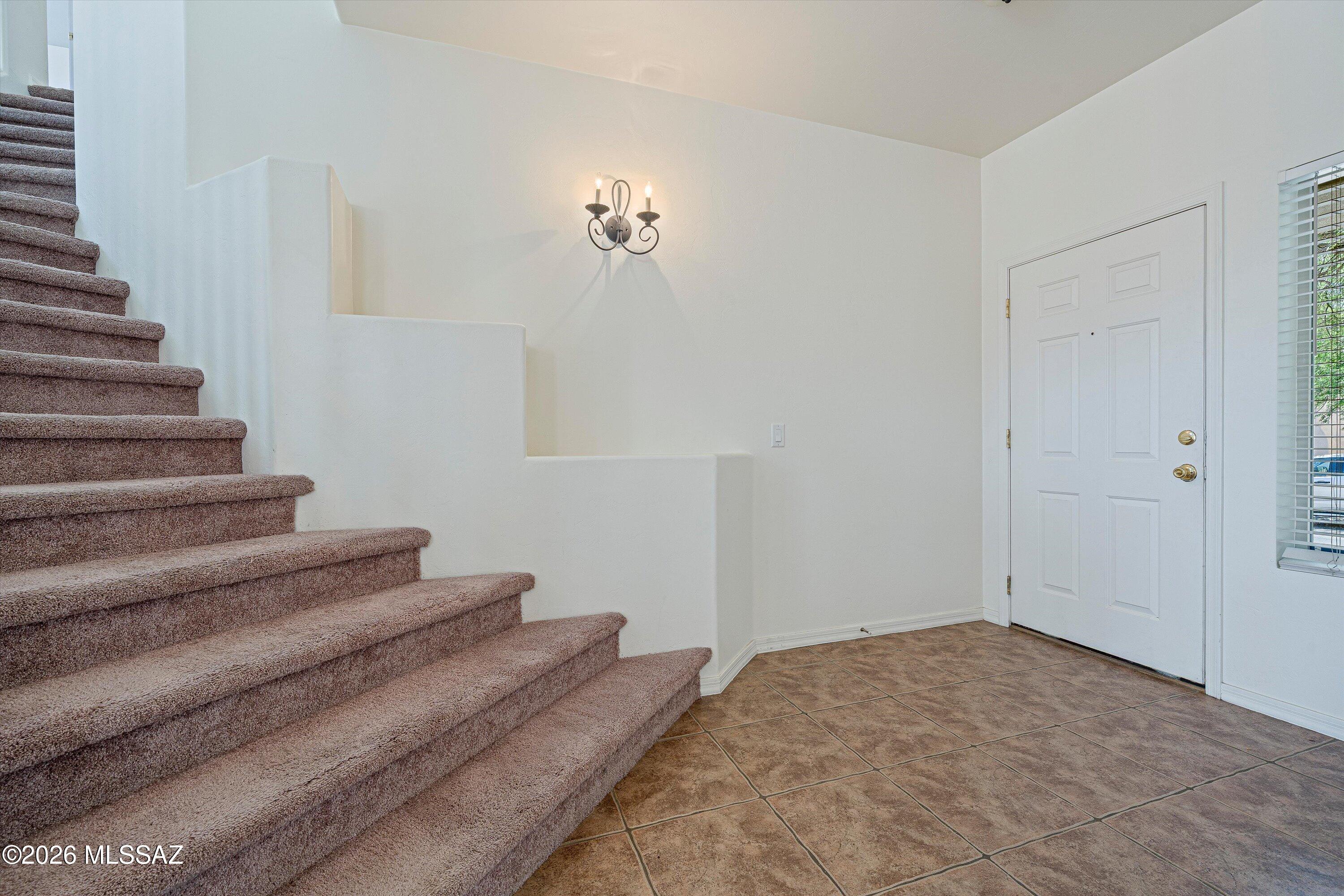 62 W Camino Rancho Palomas