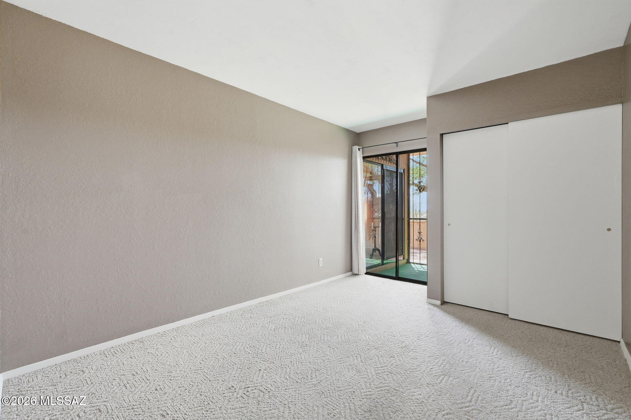 Las Primeras Lomas (1-76) - Residential