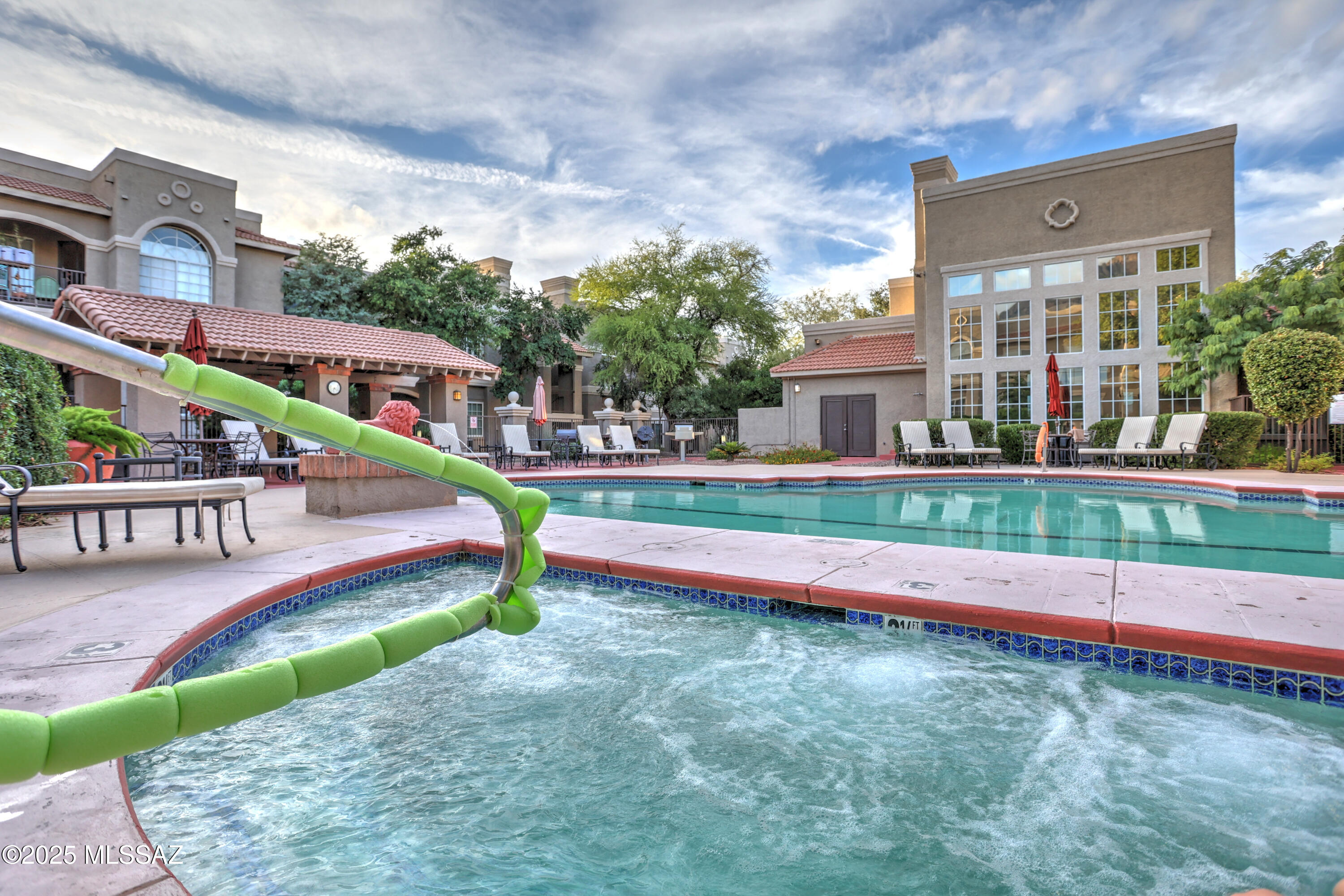 The Boulders at La Reserve Condominiums - Residential