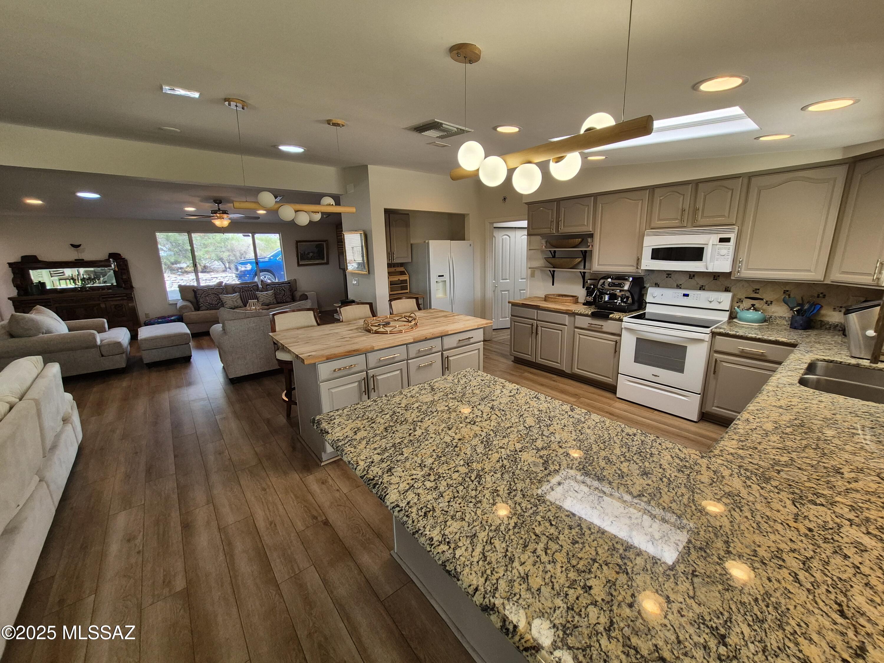 La Buena Vida Estates (1-37) - Residential Lease