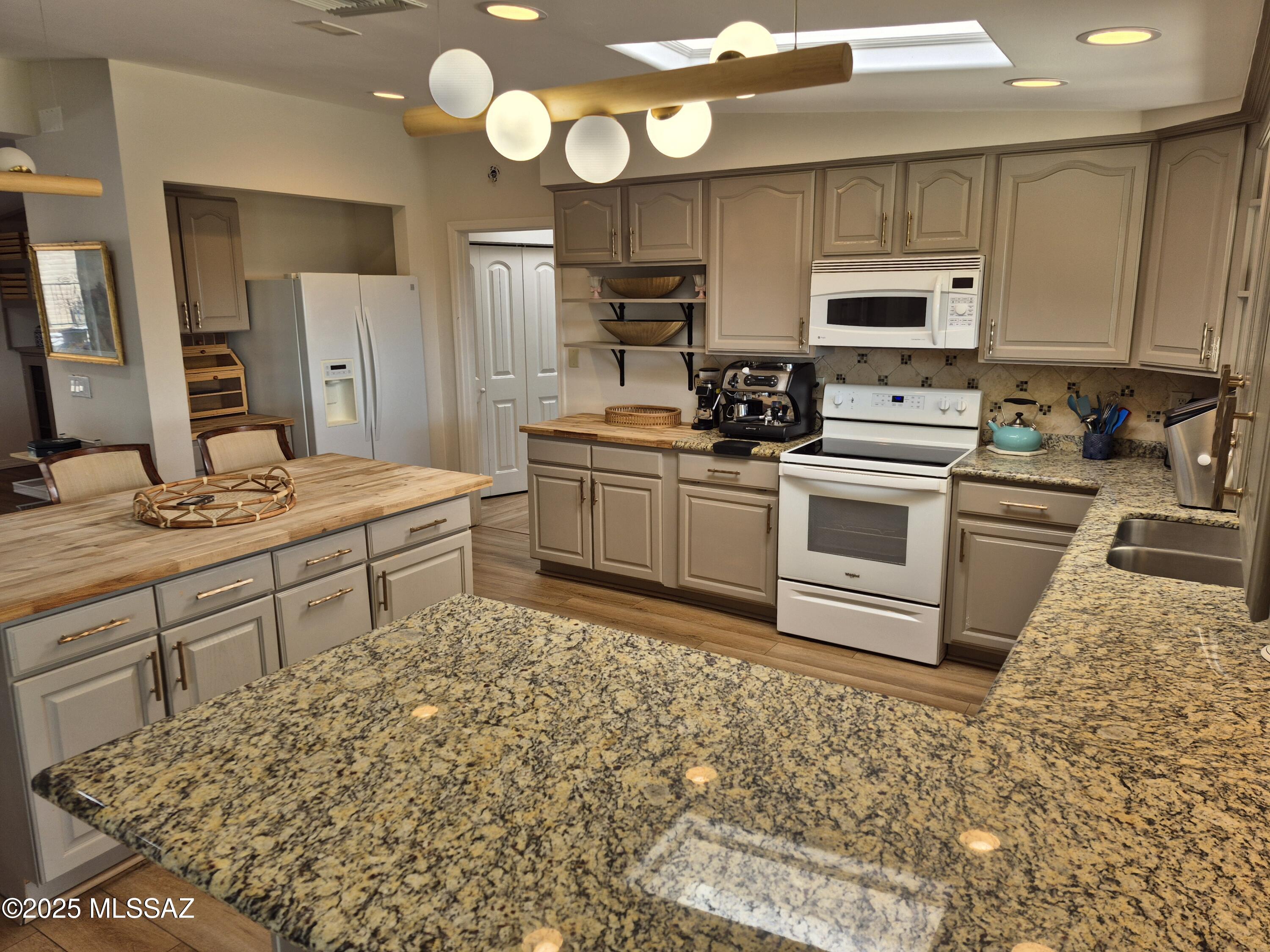 La Buena Vida Estates (1-37) - Residential Lease