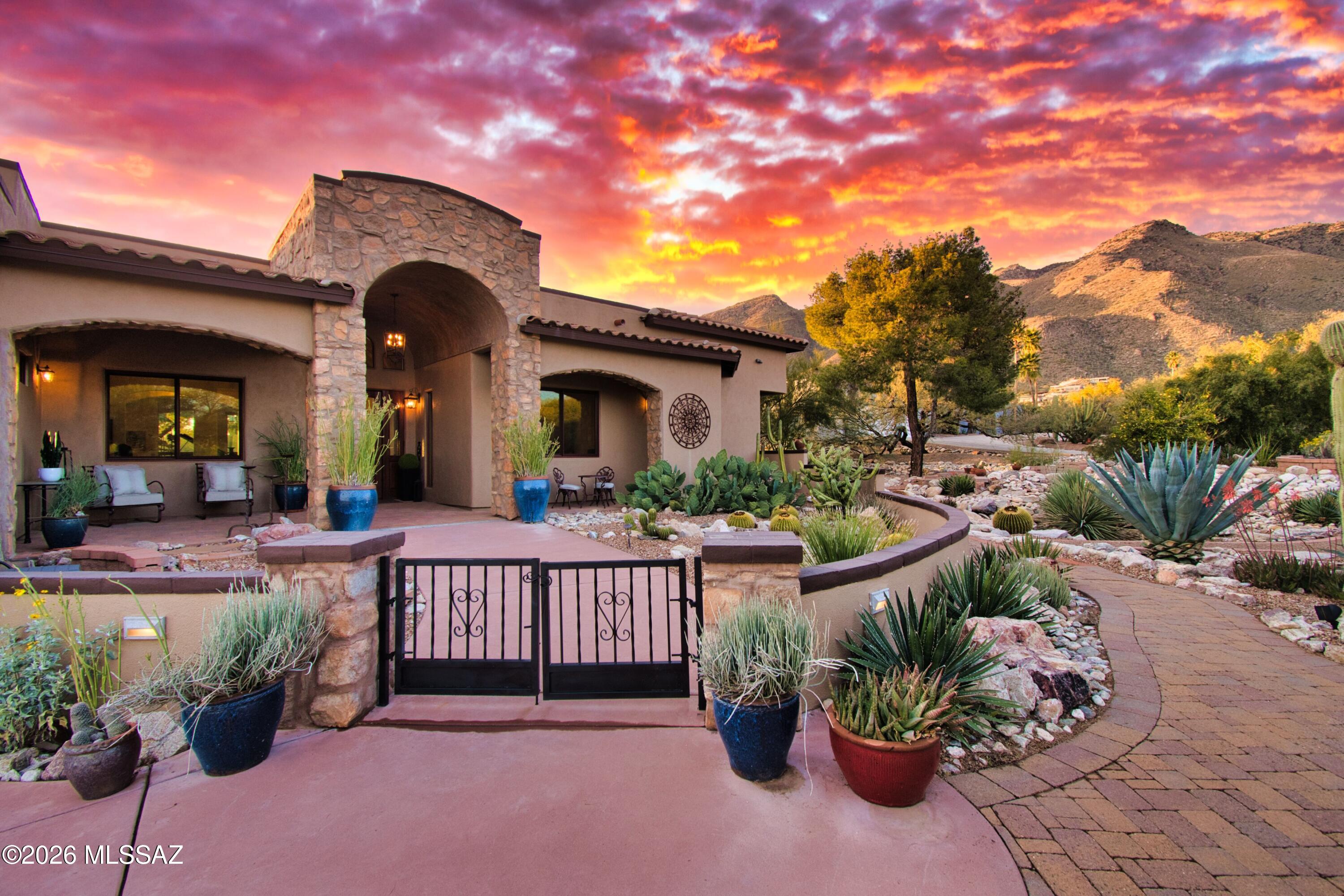 5423 E Gleneagles Drive