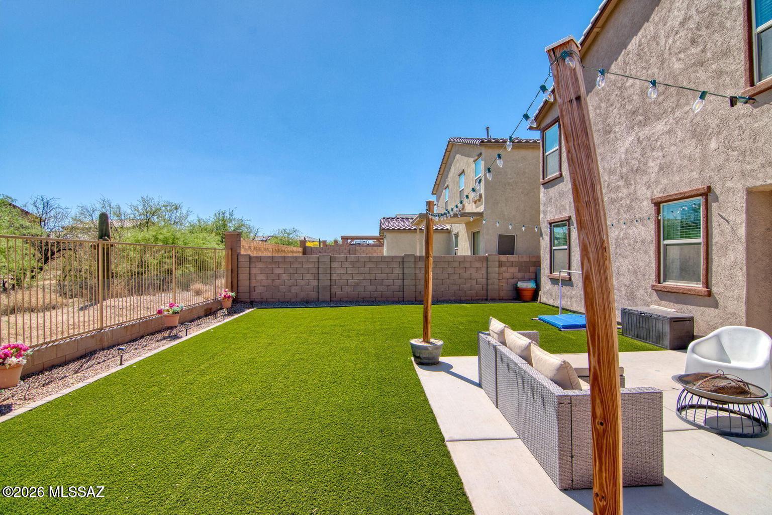 Entrada Del Pueblo - Residential Lease