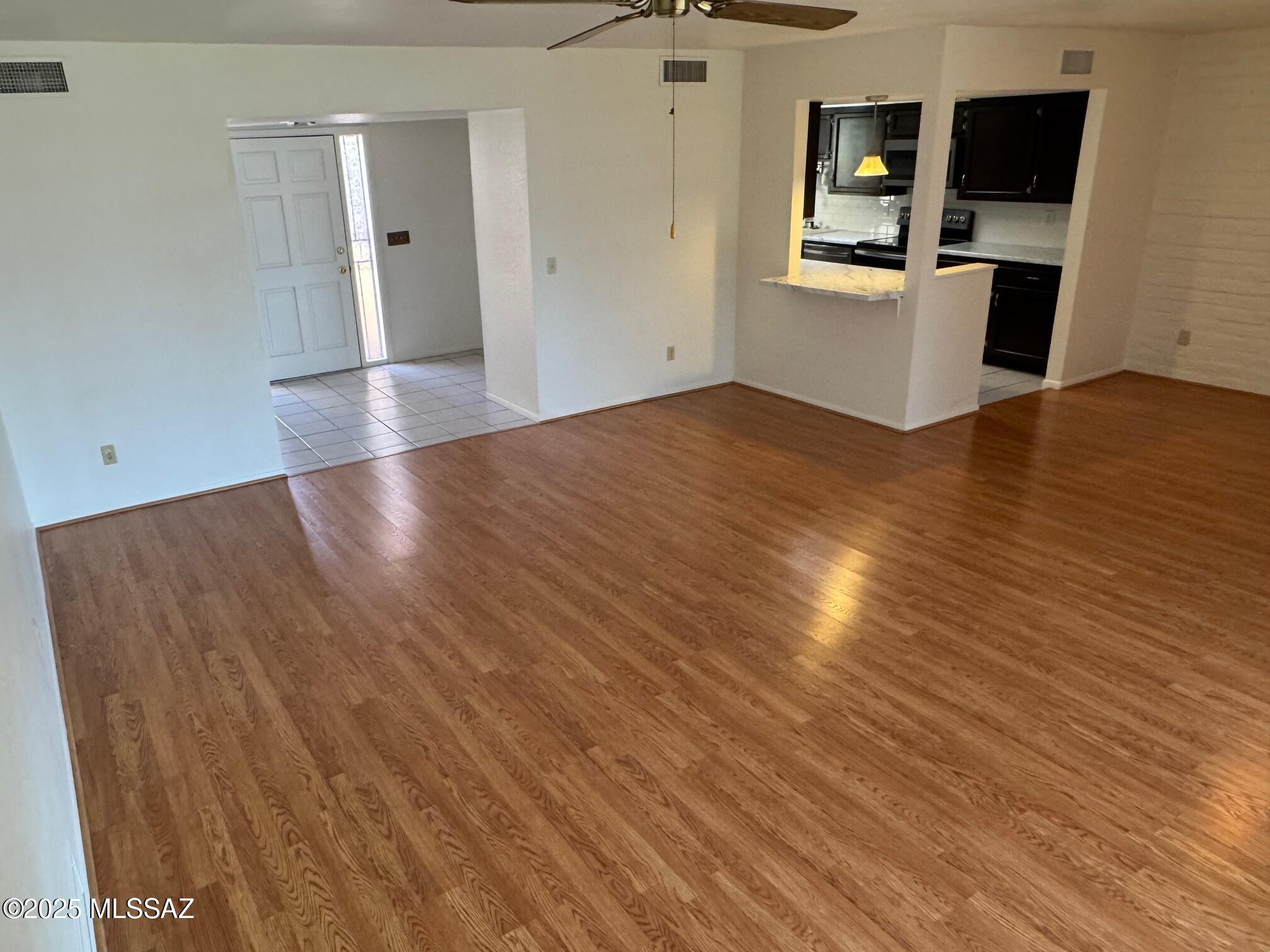 Oro Valley Townhouses (47-52, 58-91) - Residential
