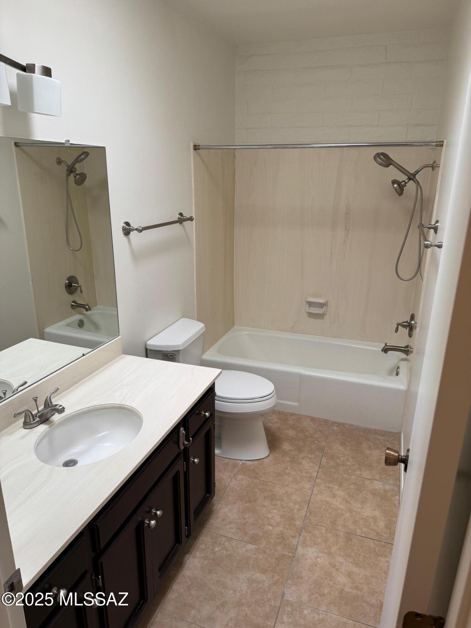 Oro Valley Townhouses (47-52, 58-91) - Residential