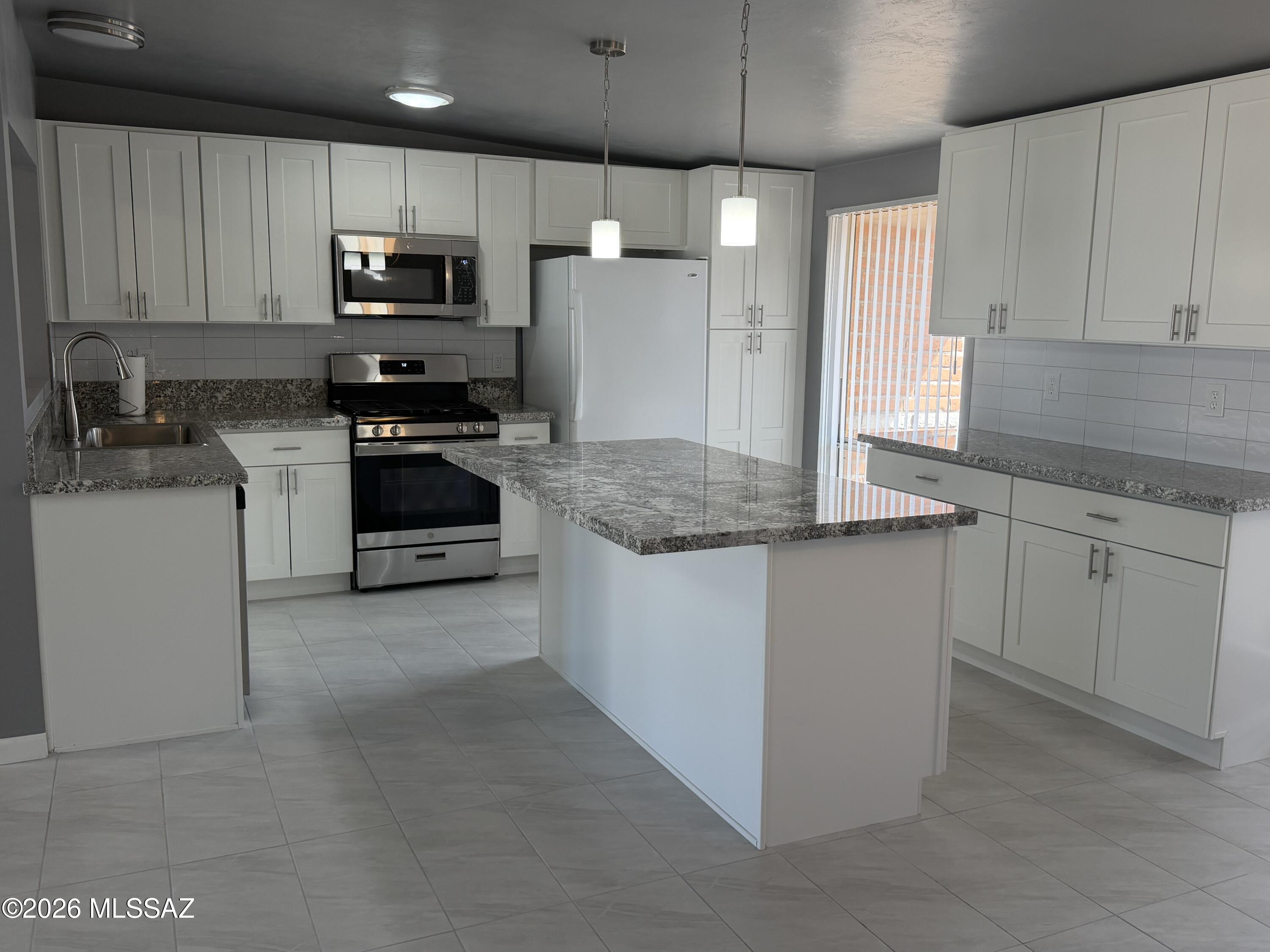 Braewood Terrace (1-107) - Residential