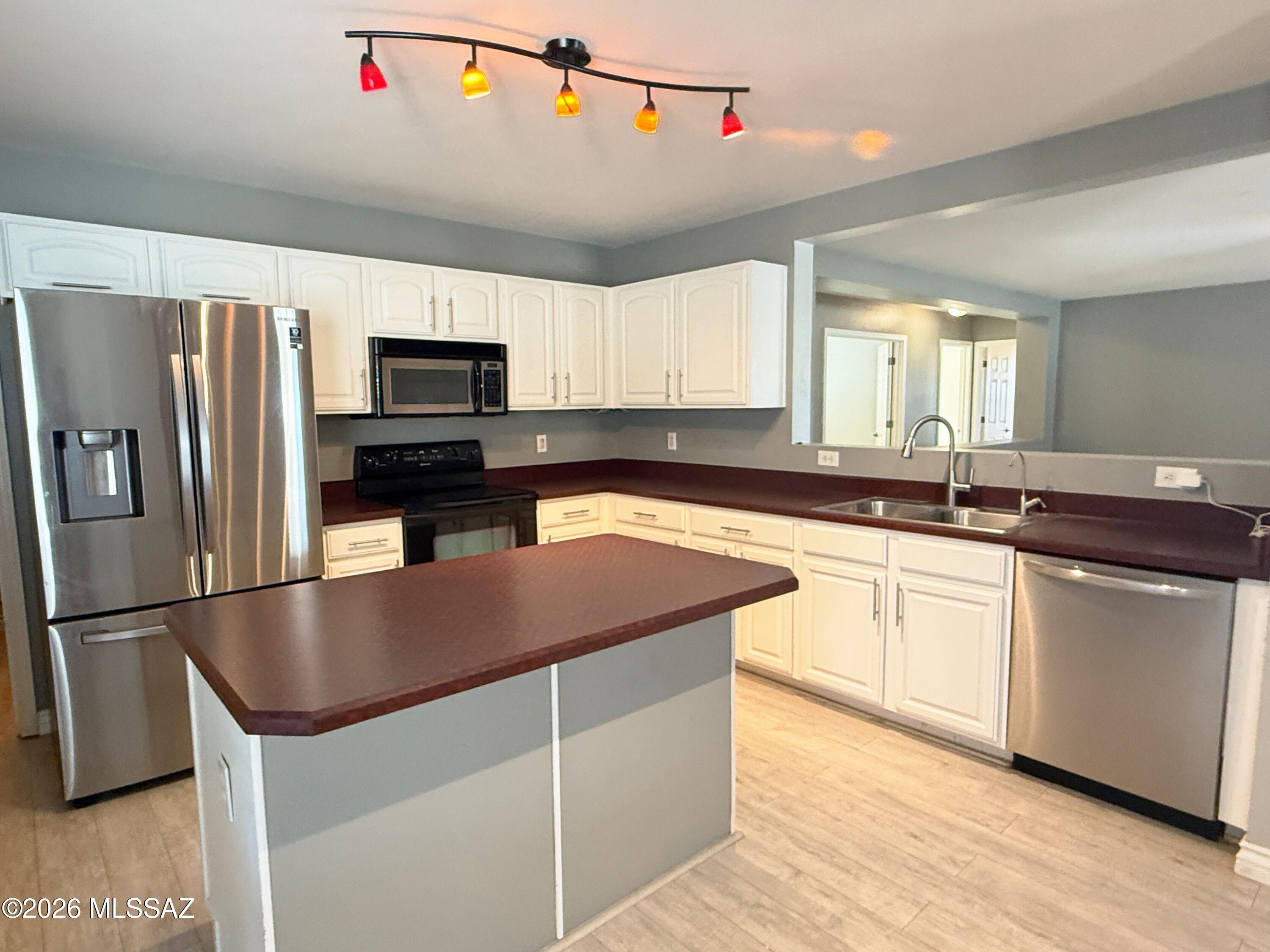 Mesquite Ranch (1-619) - Residential Lease