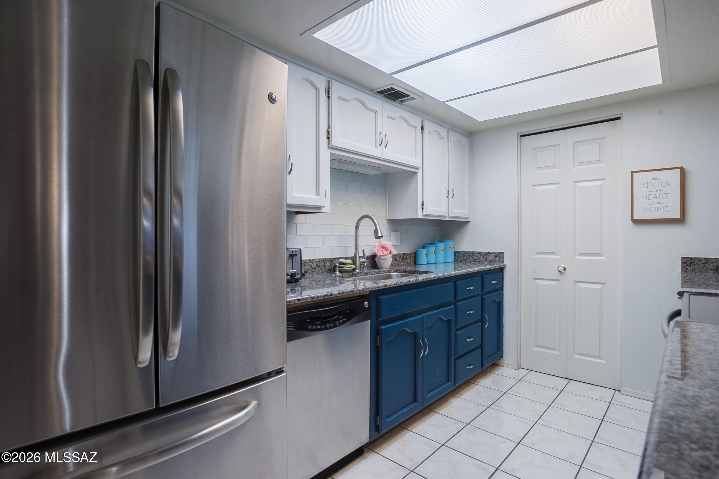 Casitas Real Condos. - Residential Lease