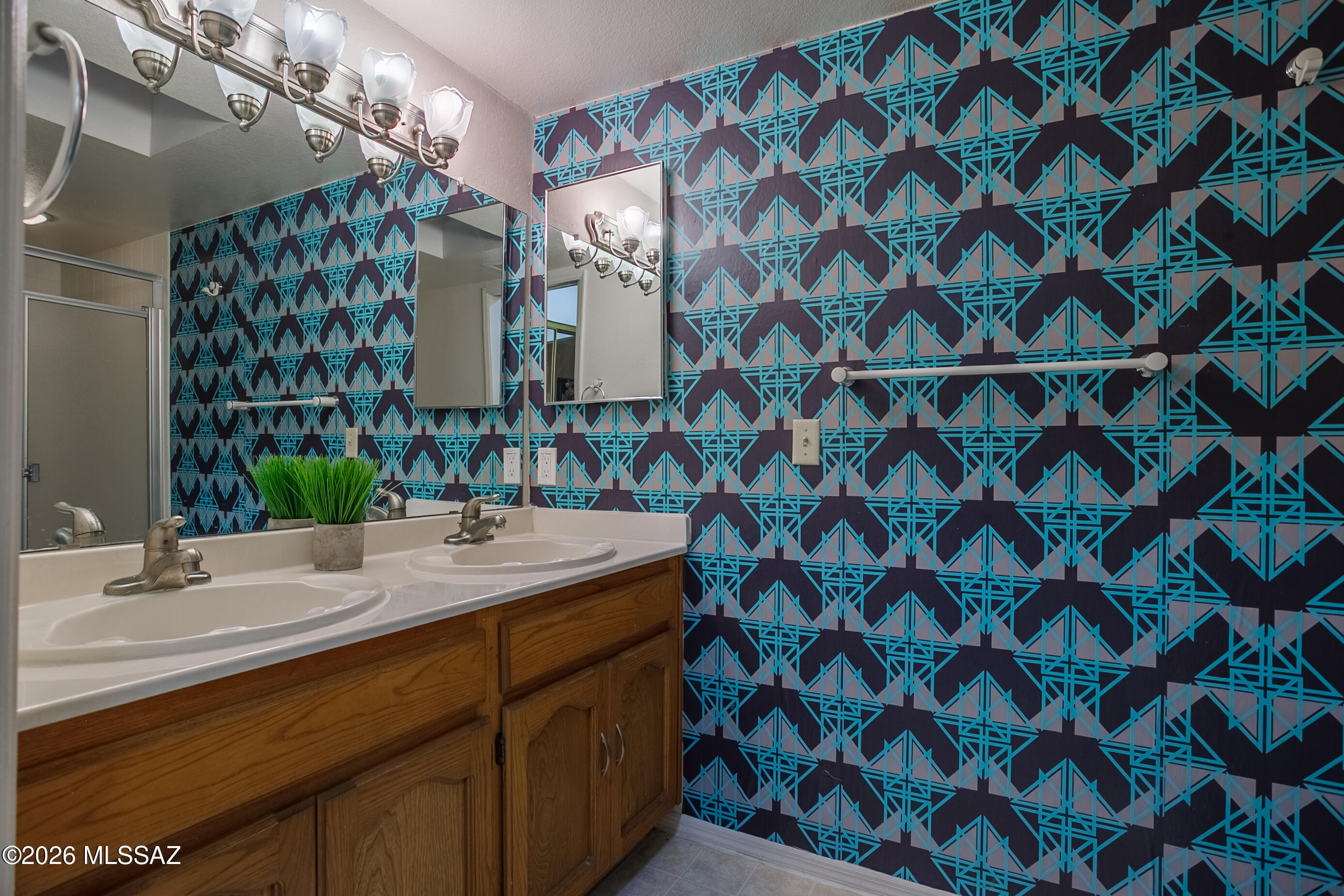 Casitas Real Condos. - Residential Lease