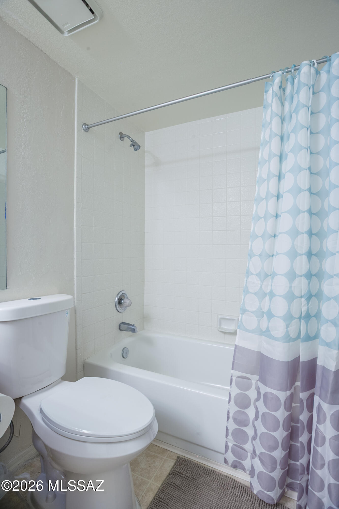 Casitas Real Condos. - Residential Lease