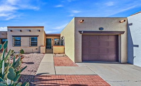 1085 W Camino Sagasta Green Valley AZ 85622