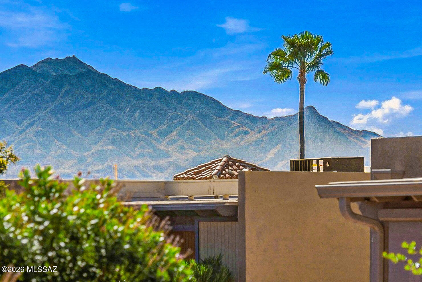 1085 W Camino Sagasta