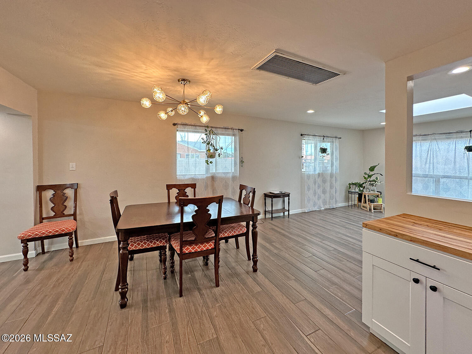 249 S Tucson Boulevard