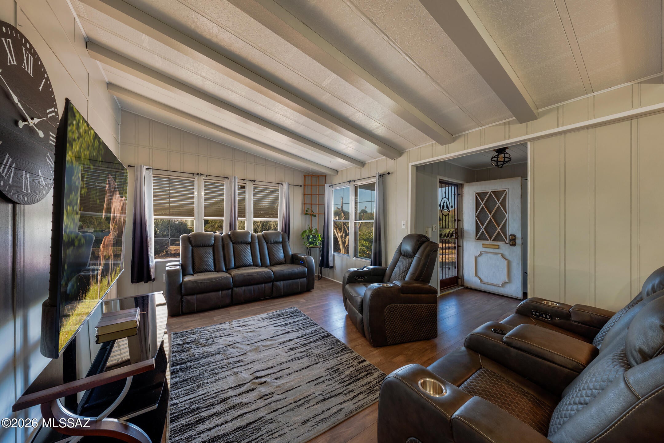 3042 W Pincushion Lane