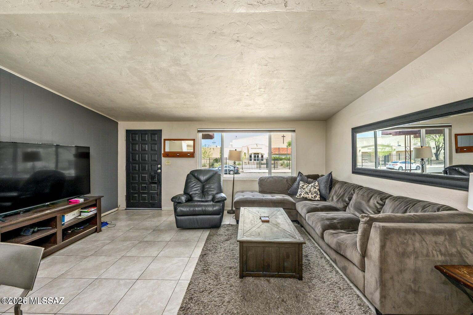 Jefferson Park Addition - Residential Lease