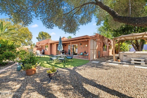 Photo of 1881 N Evelyn Avenue, Tucson, AZ 85715 (MLS # 22620469)