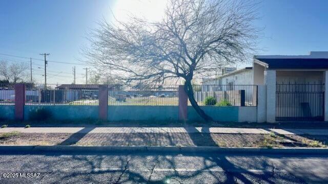 2508 S Park Avenue 1