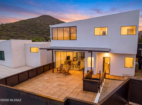 Photo of 1364 W Sentinel View Loop, Tucson, AZ 85745 (MLS # 22621674)