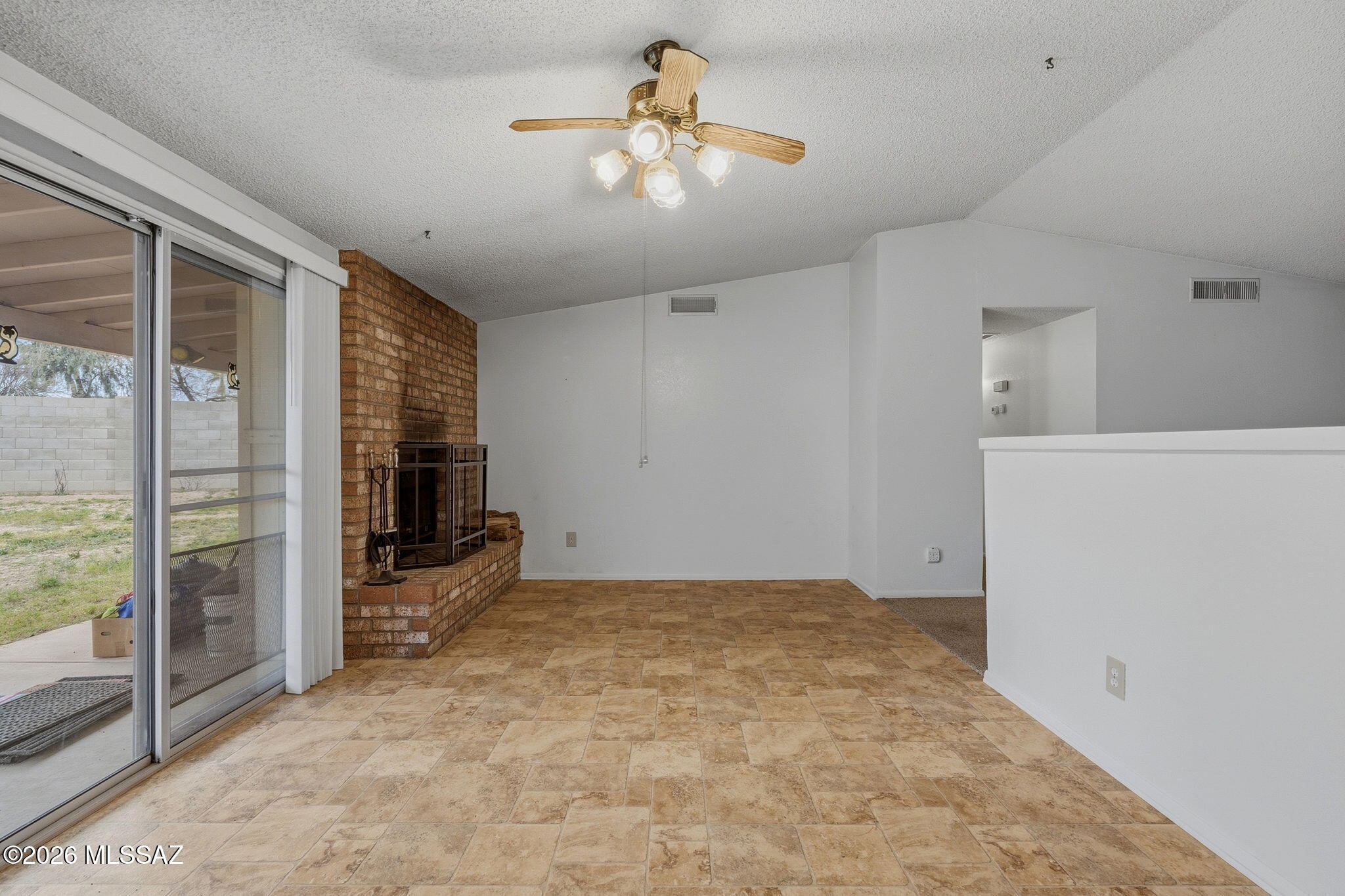 2611 W Vereda De La Manana