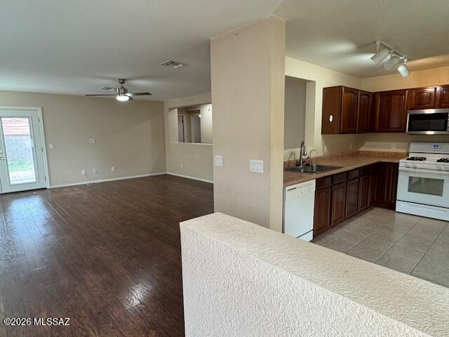 9277 N Centipede Avenue