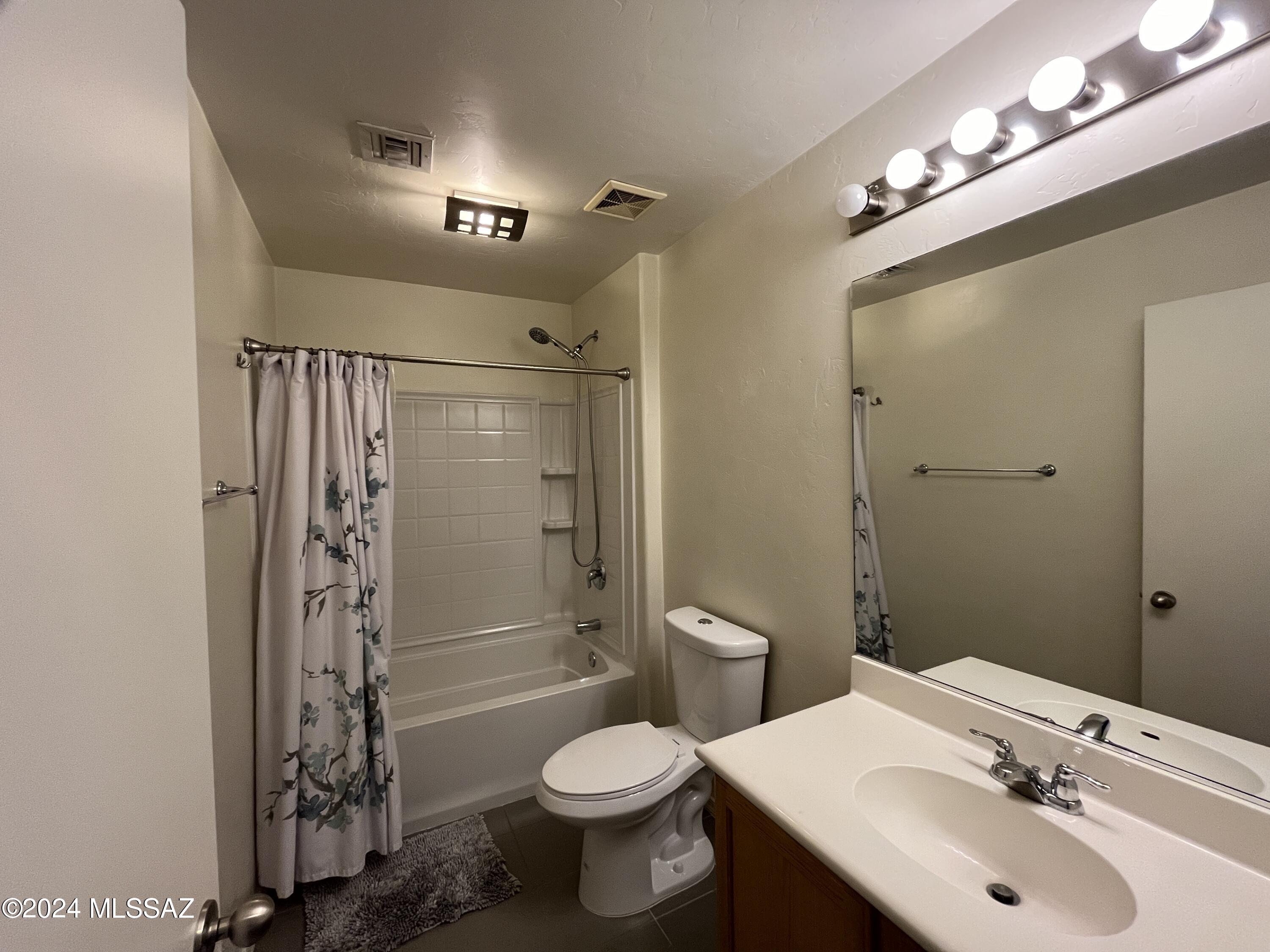 Civano II - Residential Lease