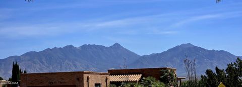 812 W Desert Hills Drive Green Valley AZ 85622