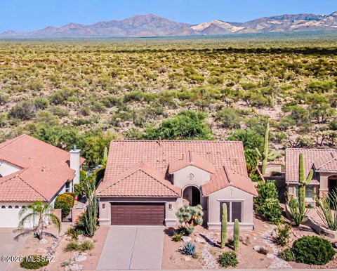 Photo of 972 N Rams Head Road, Green Valley, AZ 85614 (MLS # 22622928)