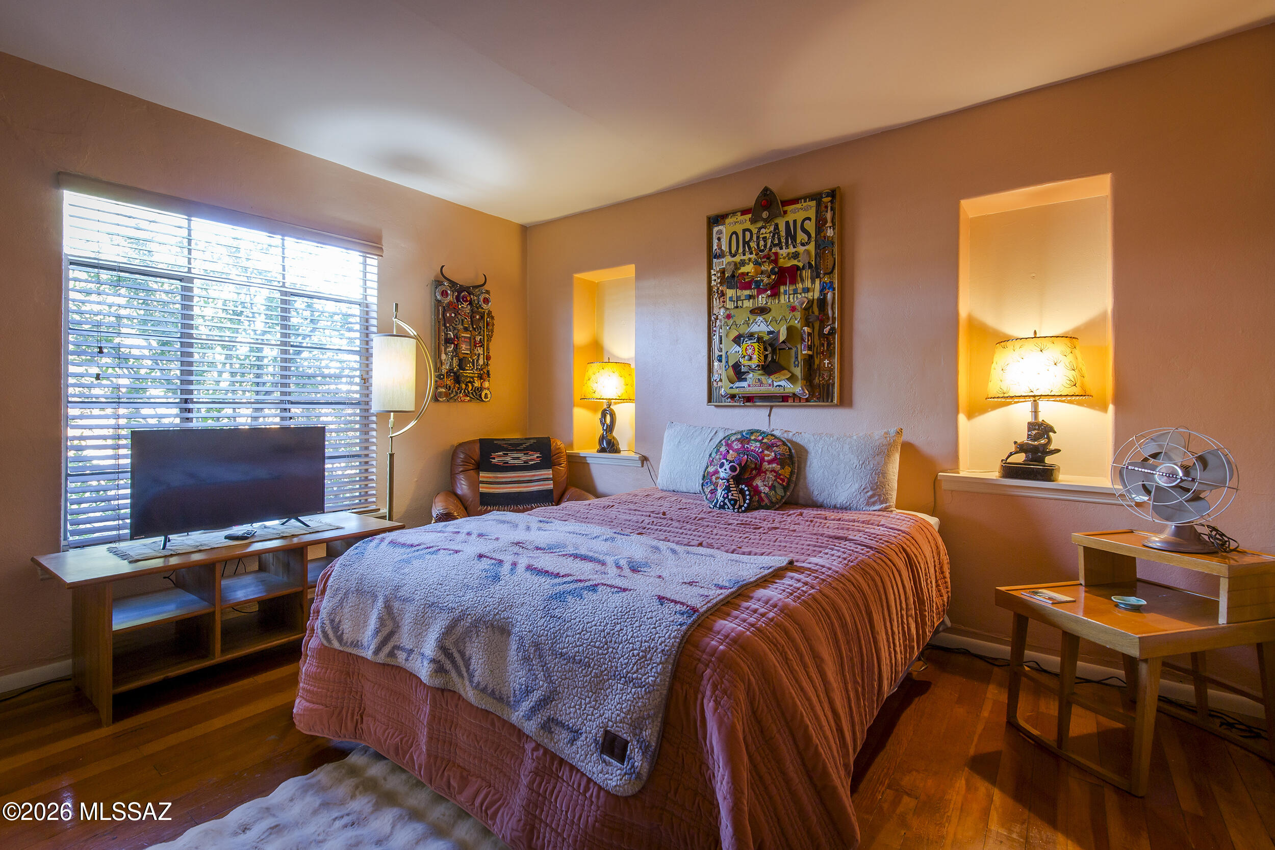 3825 N Tyndall Avenue