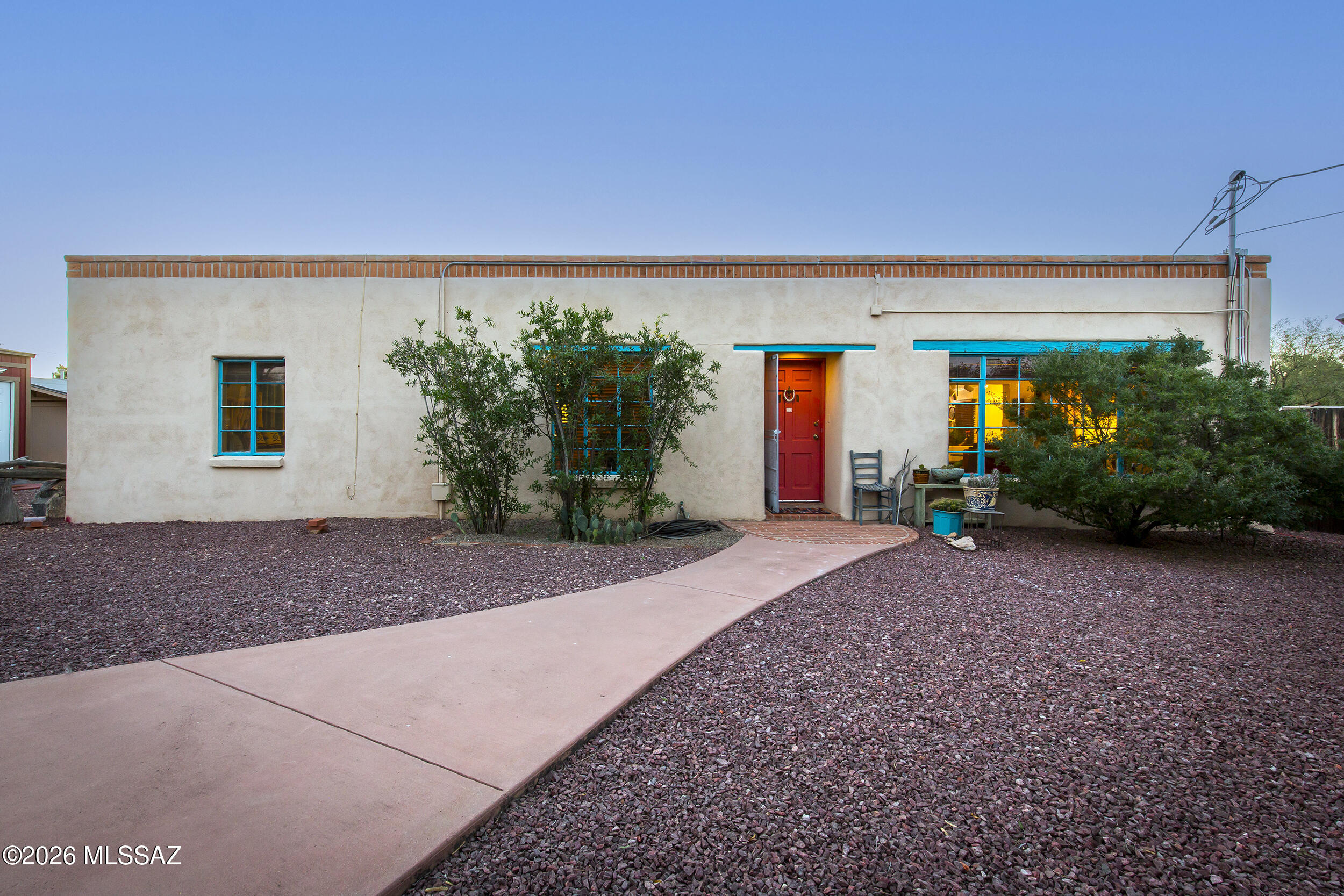 3825 N Tyndall Avenue