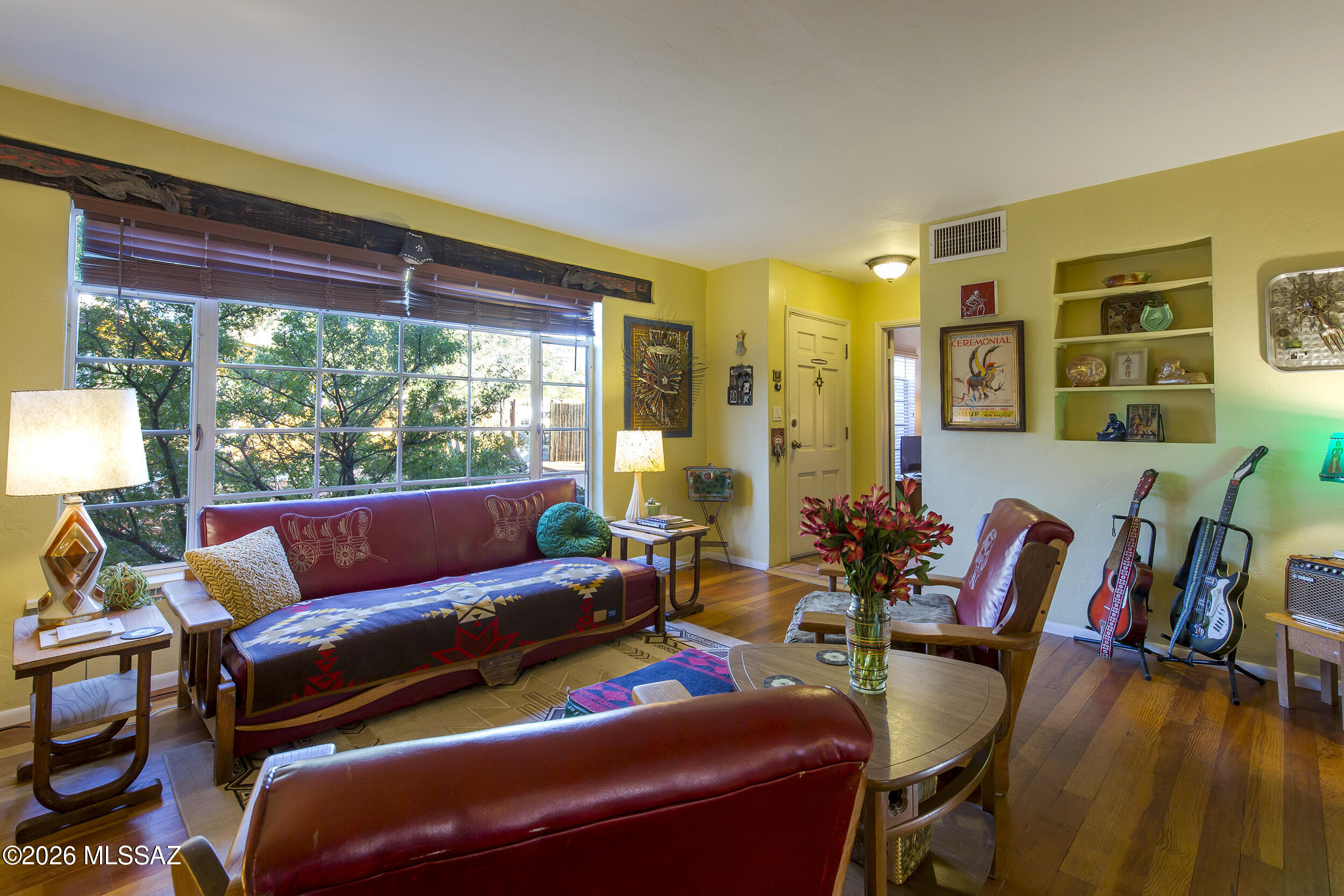 3825 N Tyndall Avenue