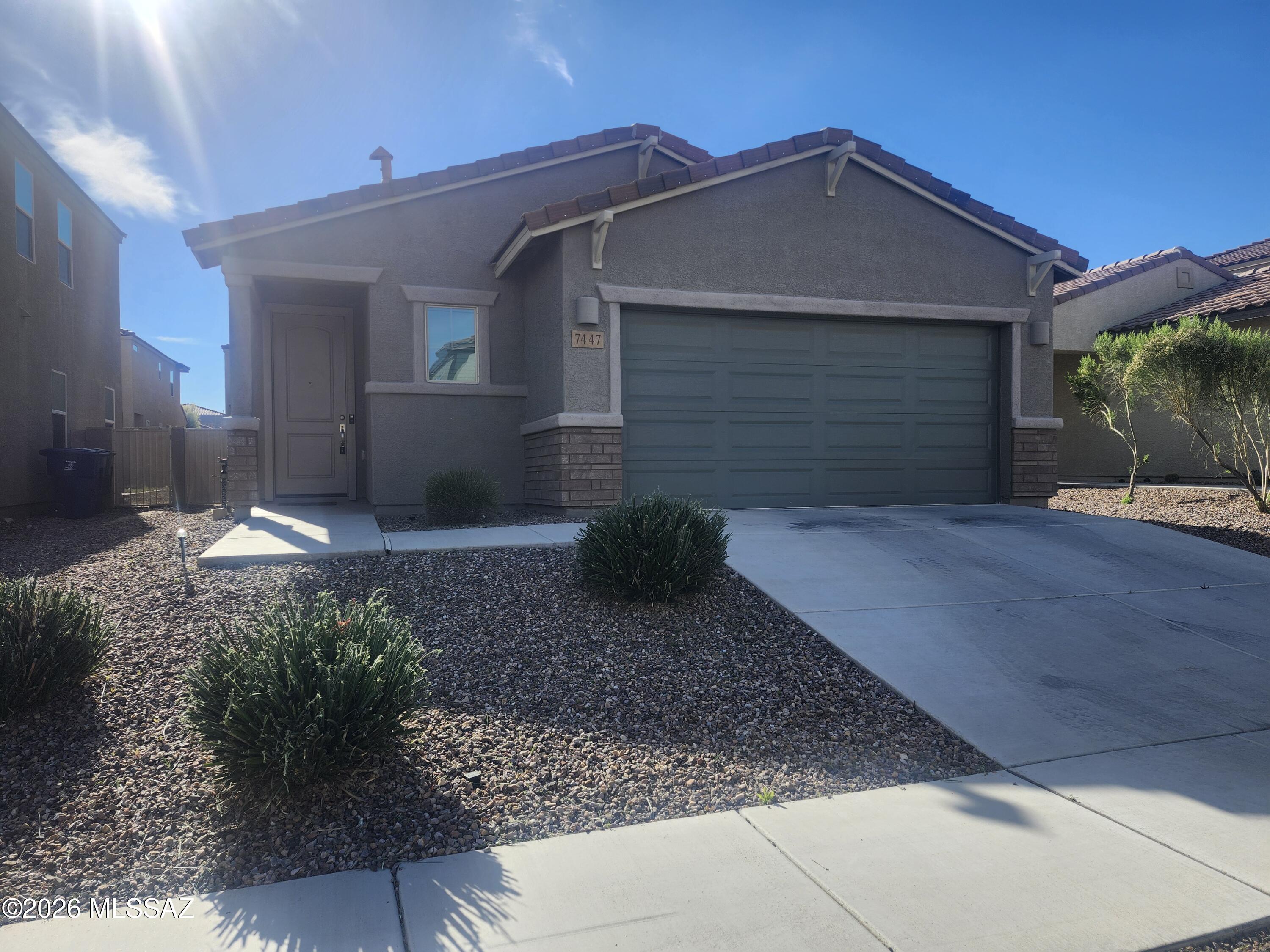 La Estancia De Tucson (411-664) - Residential Lease