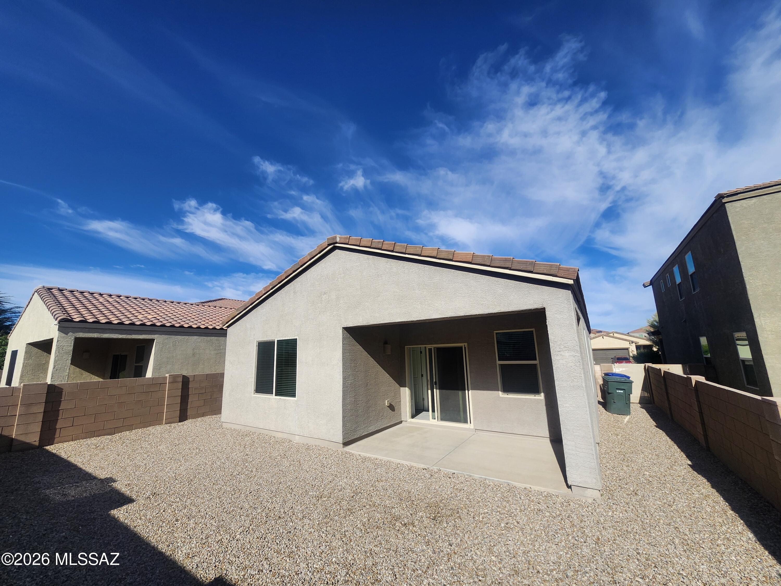 La Estancia De Tucson (411-664) - Residential Lease