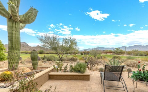 Photo of 13322 N Heritage Club Place, Marana, AZ 85658 (MLS # 22612081)