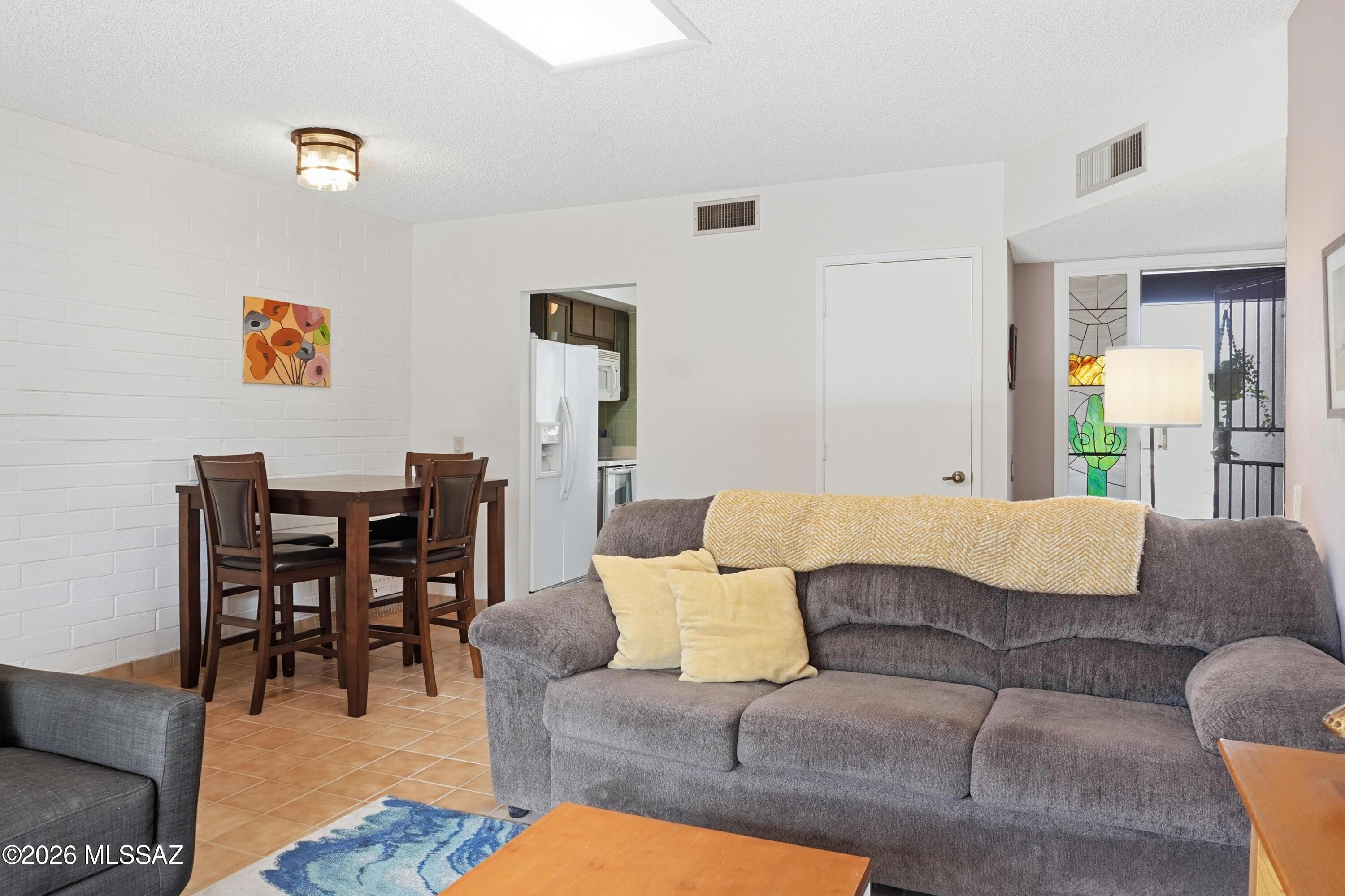 Green Valley Desert Meadows Townhouses (82-197) - Residential