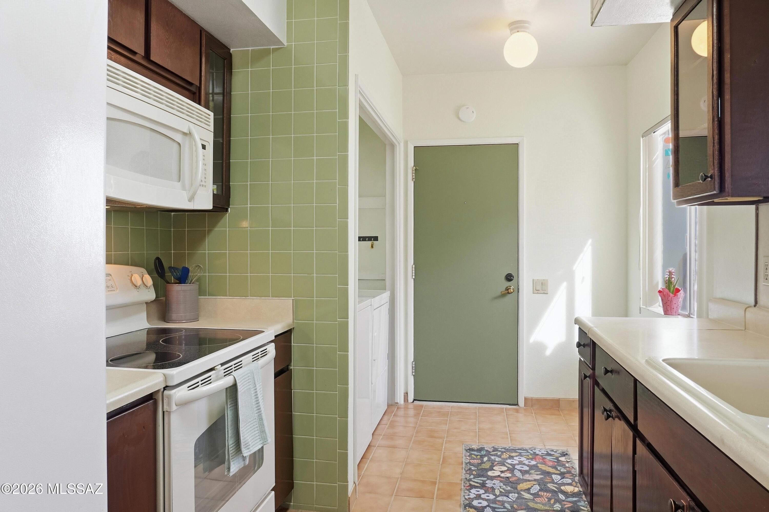 Green Valley Desert Meadows Townhouses (82-197) - Residential