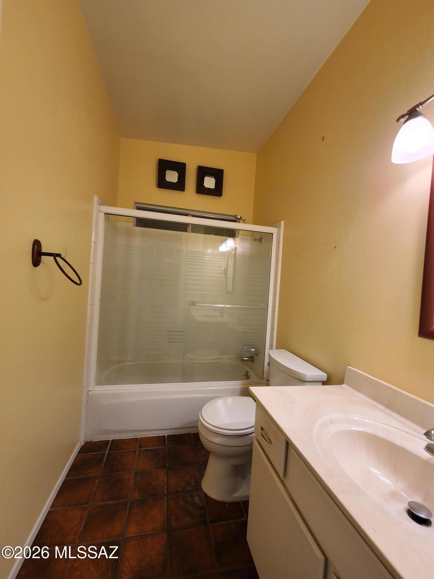 Broadway East (254-390) - Residential