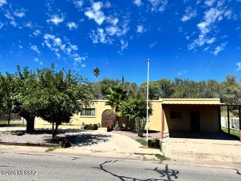 Photo of 1468 W Meadow Hills Drive, Nogales, AZ 85621 (MLS # 22624477)