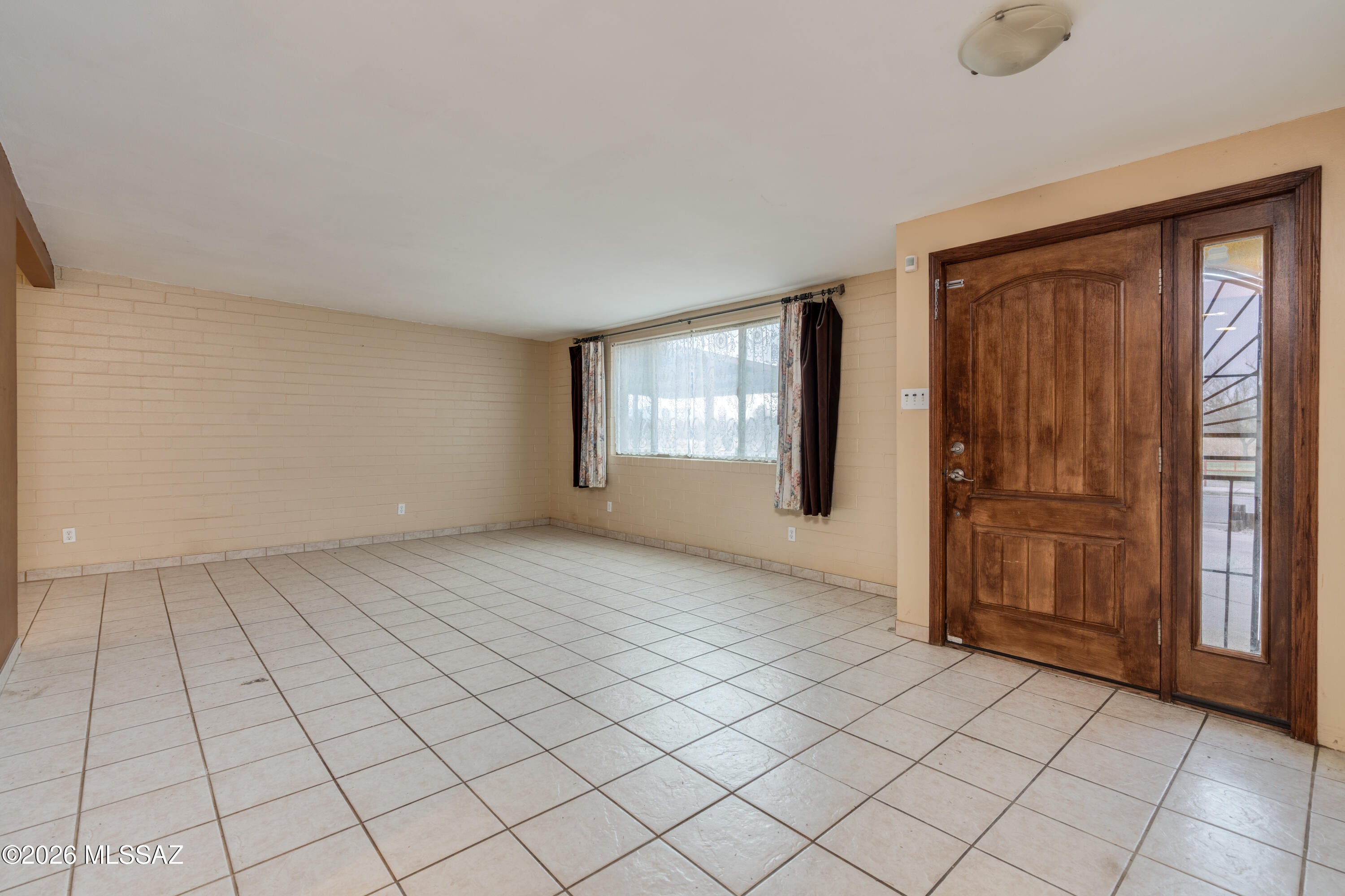 1468 W Meadow Hills Drive